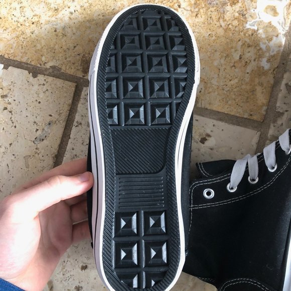 Canvas Sneakers in Womens Size 9 - Picture 6 of 8